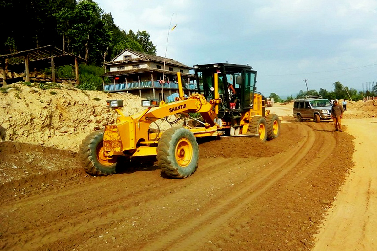 मदन भण्डारी राजमार्ग : धरान खण्डको निर्माण तीव्र